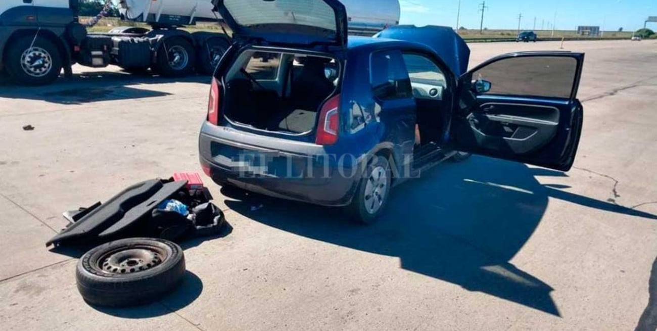 Dos detenidos por llevar en su auto  un  inhibidor de señal electrónico