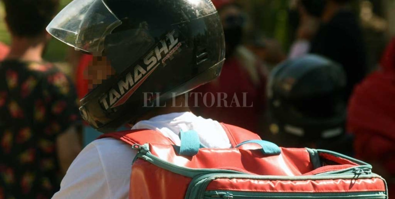 Un detenido tras el robo de una moto a un cadete: le secuestraron un arma de fuego