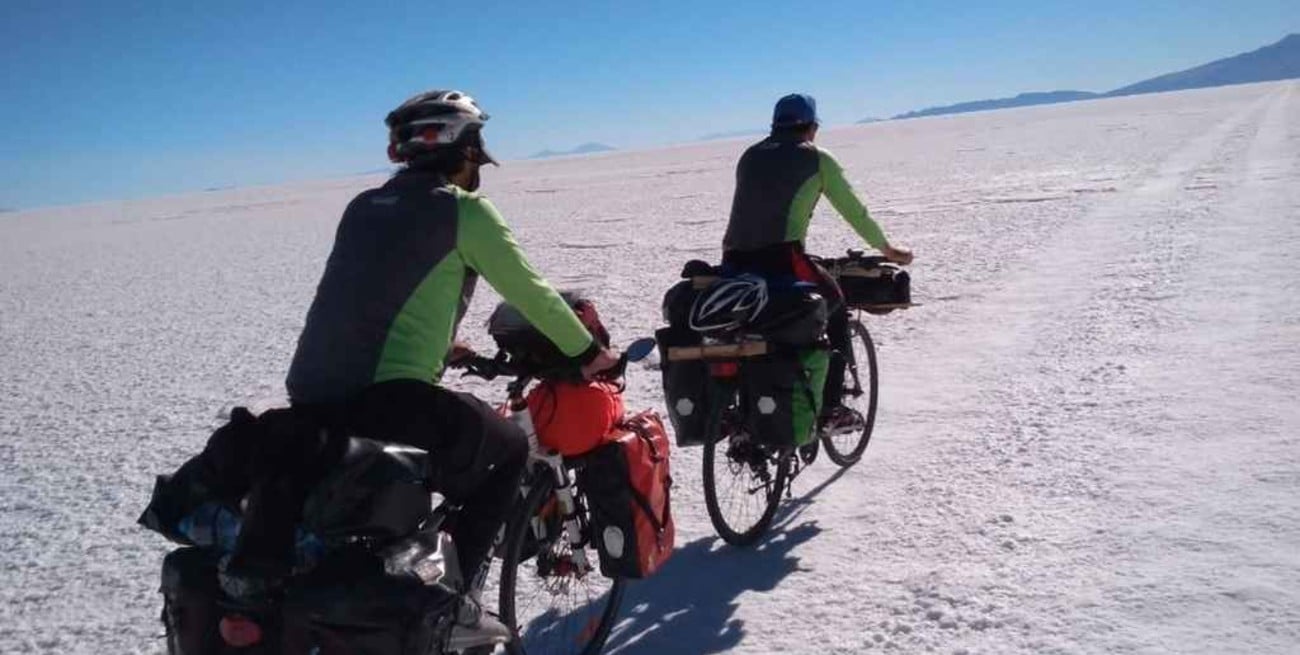 Un gualeguaychuense hará 9 mil kilómetros en bicicleta para llegar al Mundial