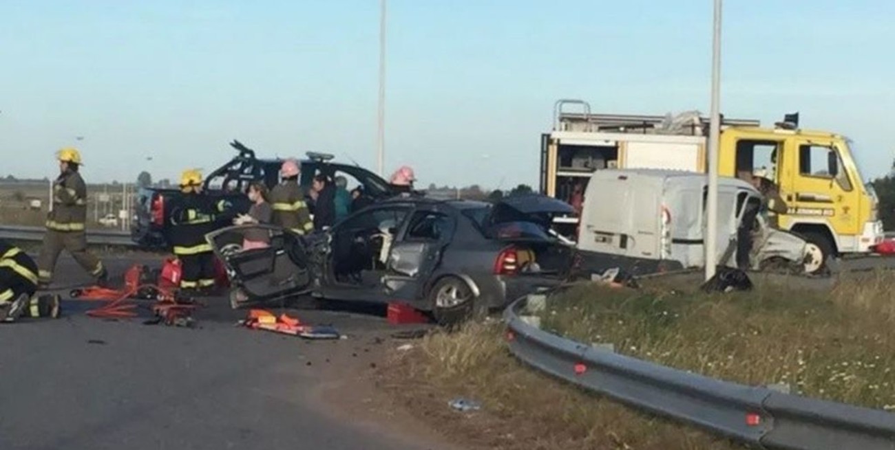 Traslado en helicóptero sanitario: heridos graves tras un choque en la Autopista Rosario - Córdoba