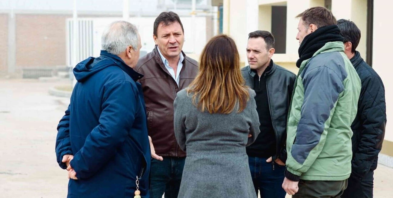 A un mes de su puesta en funcionamiento, Raimundo visitó la cisterna del Acueducto San Lorenzo