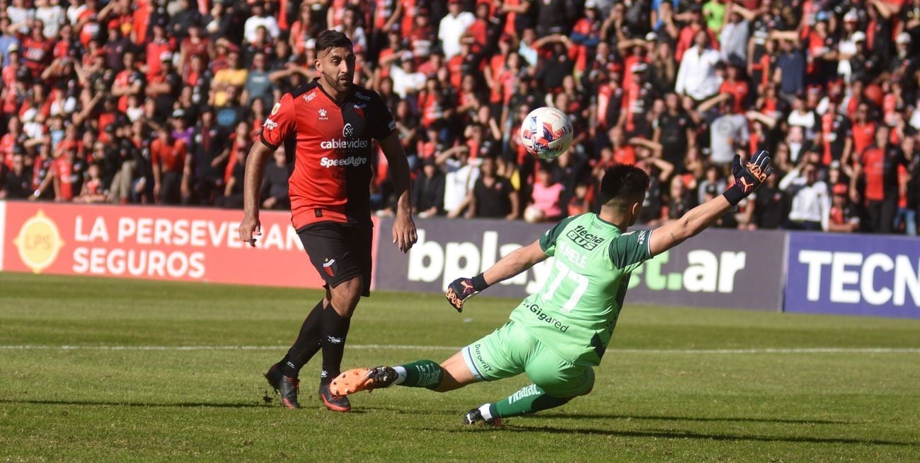 Mele y Wanchope, las dos grandes figuras que "fallaron" en el clásico