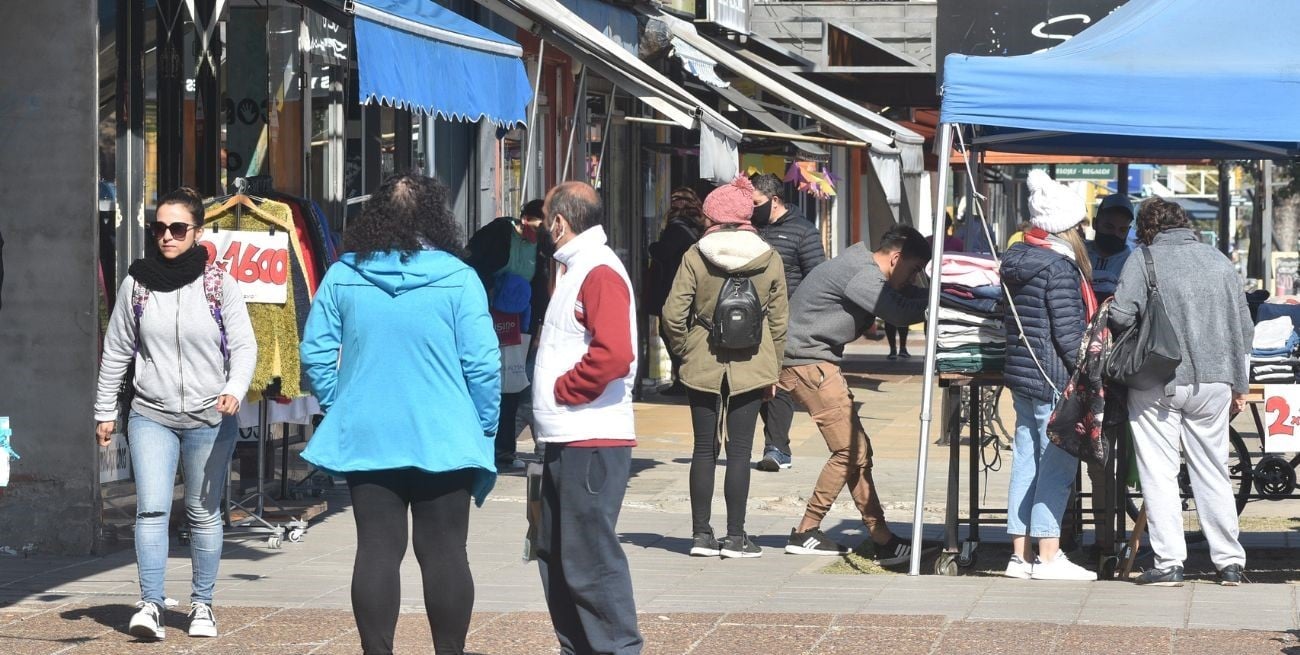 Fin de semana extra largo y Día del Padre: así trabajará el comercio de Aristóbulo del Valle