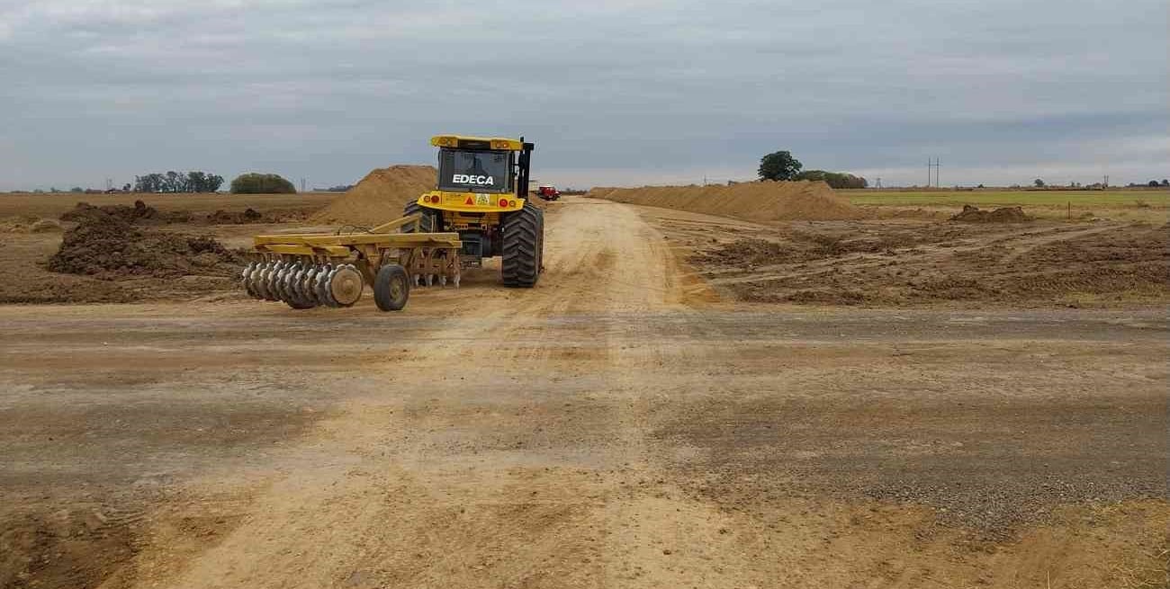 Continúan los trabajos de pavimentación sobre la Ruta Nº 10-S