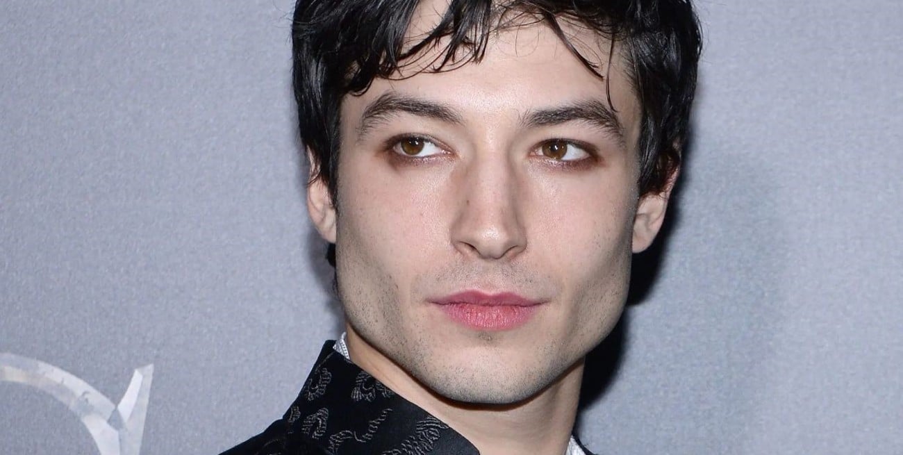 Rompió el silencio la mujer que fue atacada por Ezra Miller en un bar