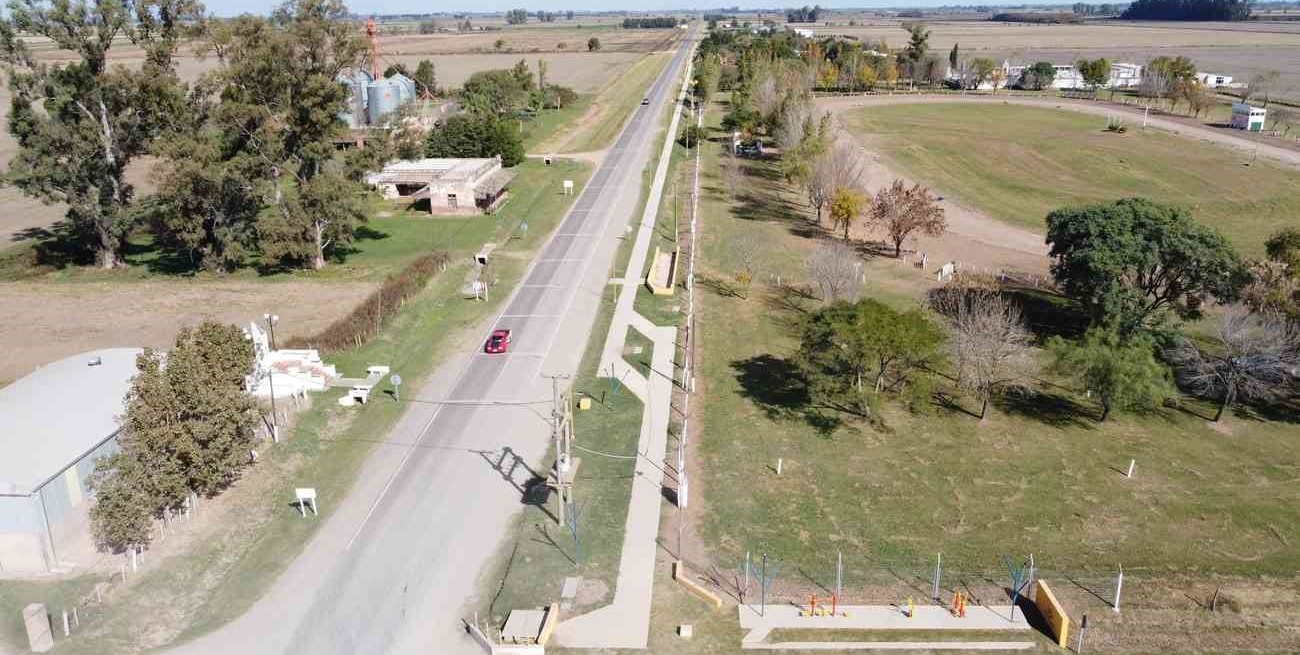 Habilitan las obras de la ciclovía sobre la Ruta Nº 6 en San Carlos Sud