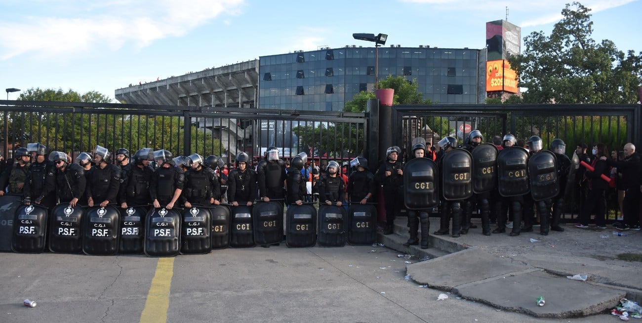 "En Colón no queremos banderas porque hay dos barras peligrosas"