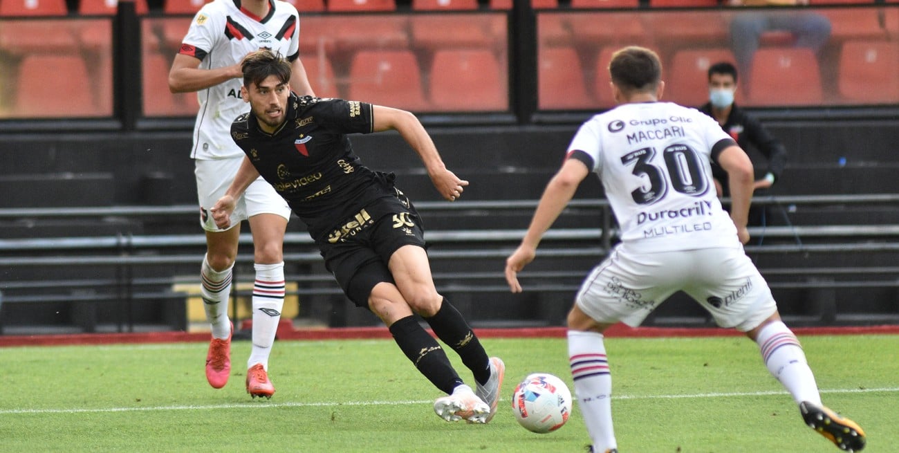 Se modificó el horario del partido entre Colón y Newell’s del próximo domingo