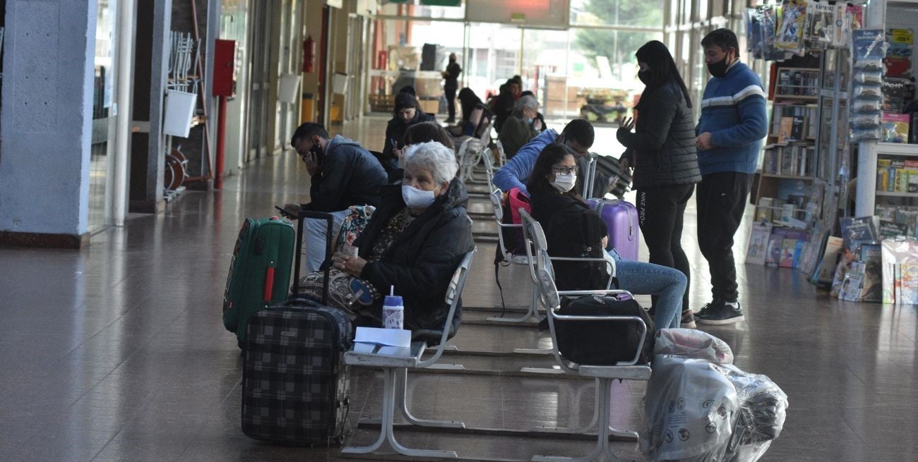 Robo y daños en el bar "Plataforma" de la terminal de ómnibus de Santa Fe