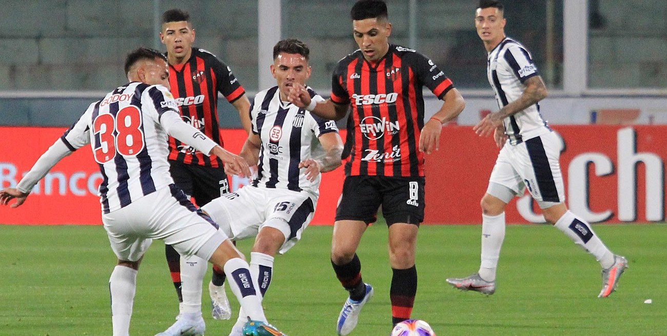 Partidazo en Córdoba: Talleres lo ganaba pero Patronato lo empató tres veces