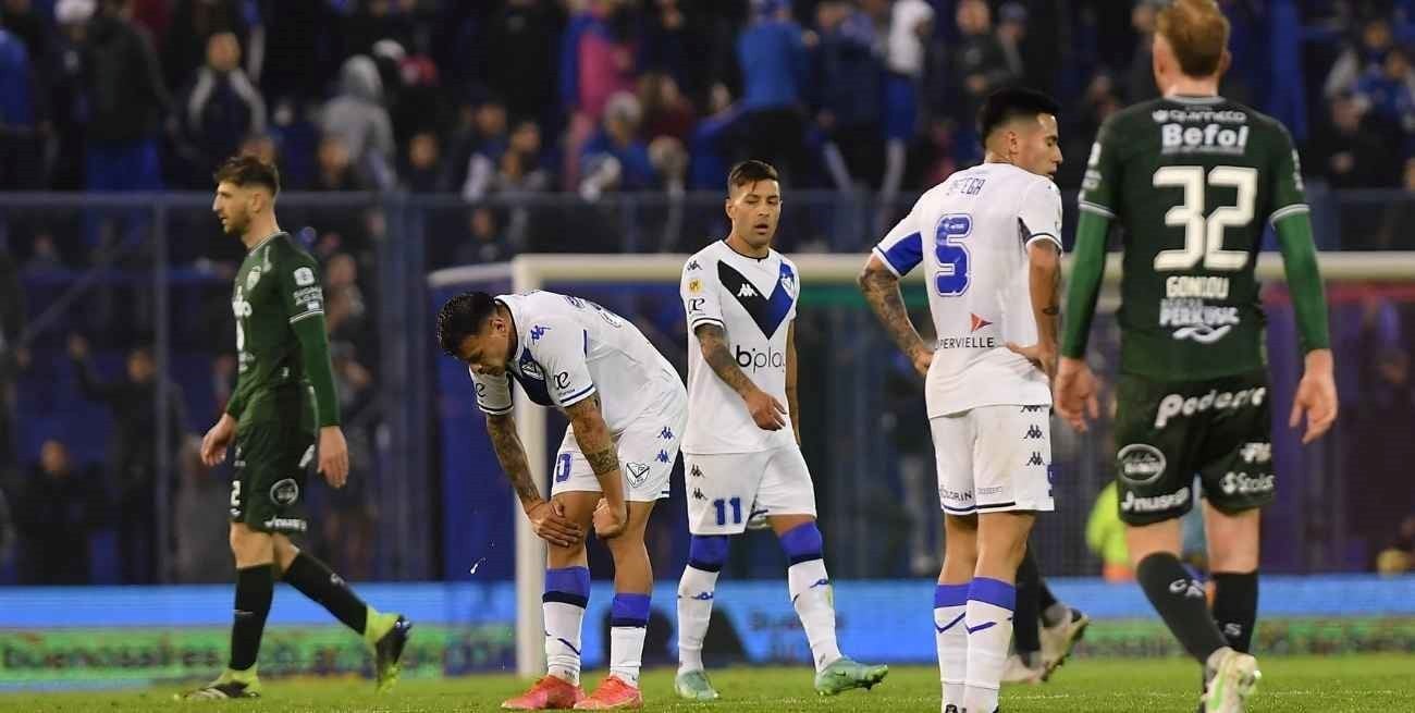 Vélez fue más pero no pudo marcar la diferencia ante Sarmiento y empataron en Liniers