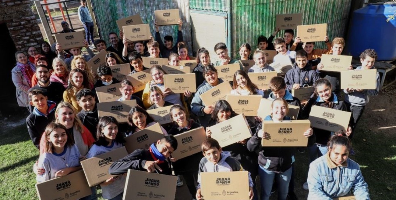 Con más de 35.000 netbooks entregadas en escuelas, se afianza el programa Santa Fe+Conectada 