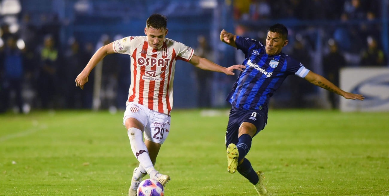 A Unión se le escapó en el final y empató con Atlético Tucumán