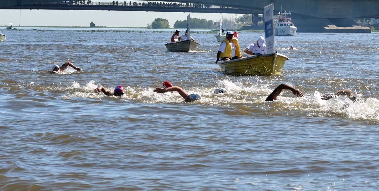 Santa Fe festeja su fundación con el regreso del Maratón Acuático Río Coronda