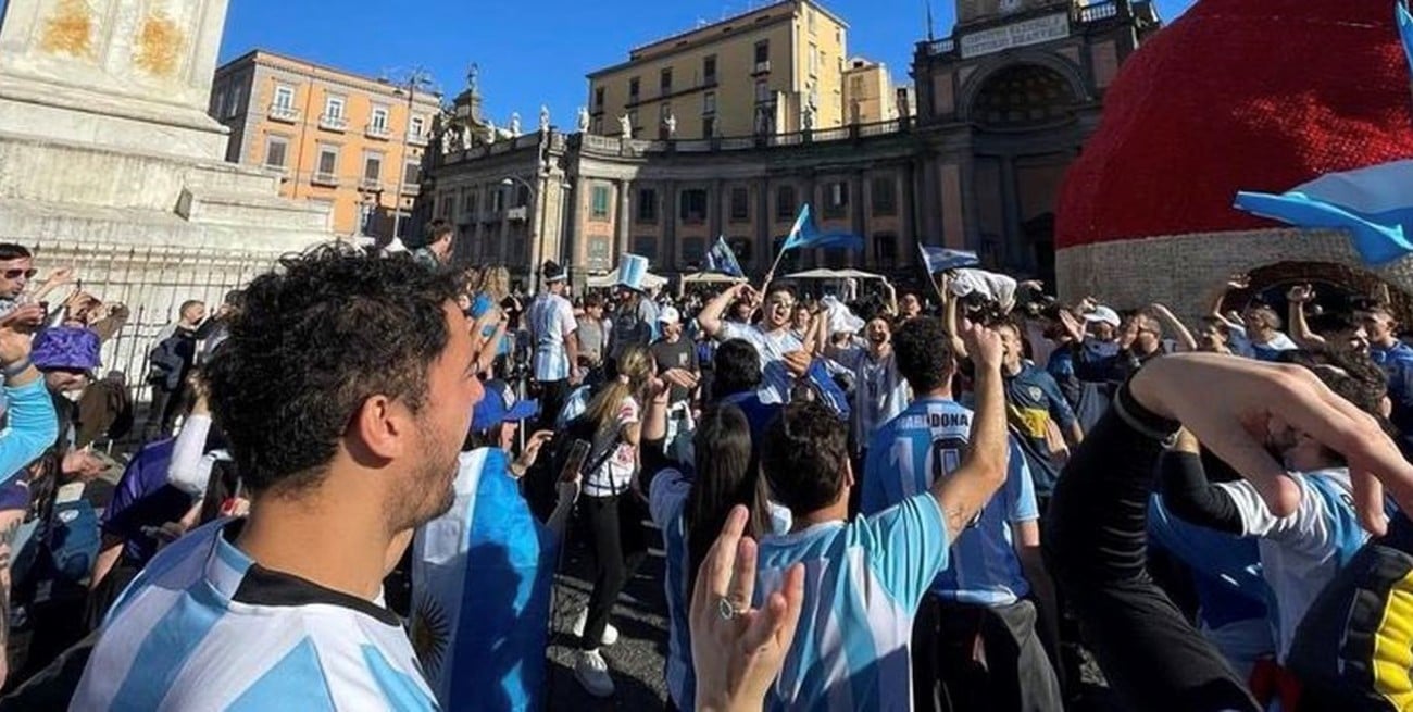 Video: así esperan por la final de Argentina en Nápoli, “tierra de Diego Maradona”