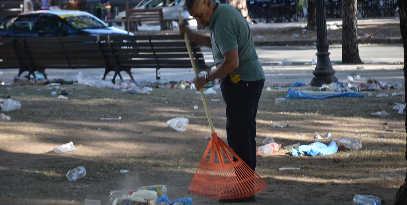 Tras los festejos por Argentina, apareció una gran cantidad de basura en las calles