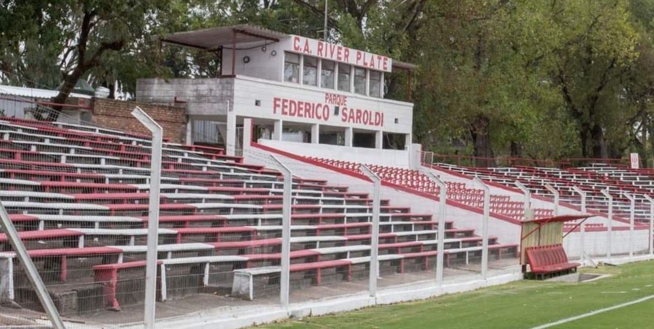 Colón enfrenta este miércoles a River de Montevideo en Parque Saroldi