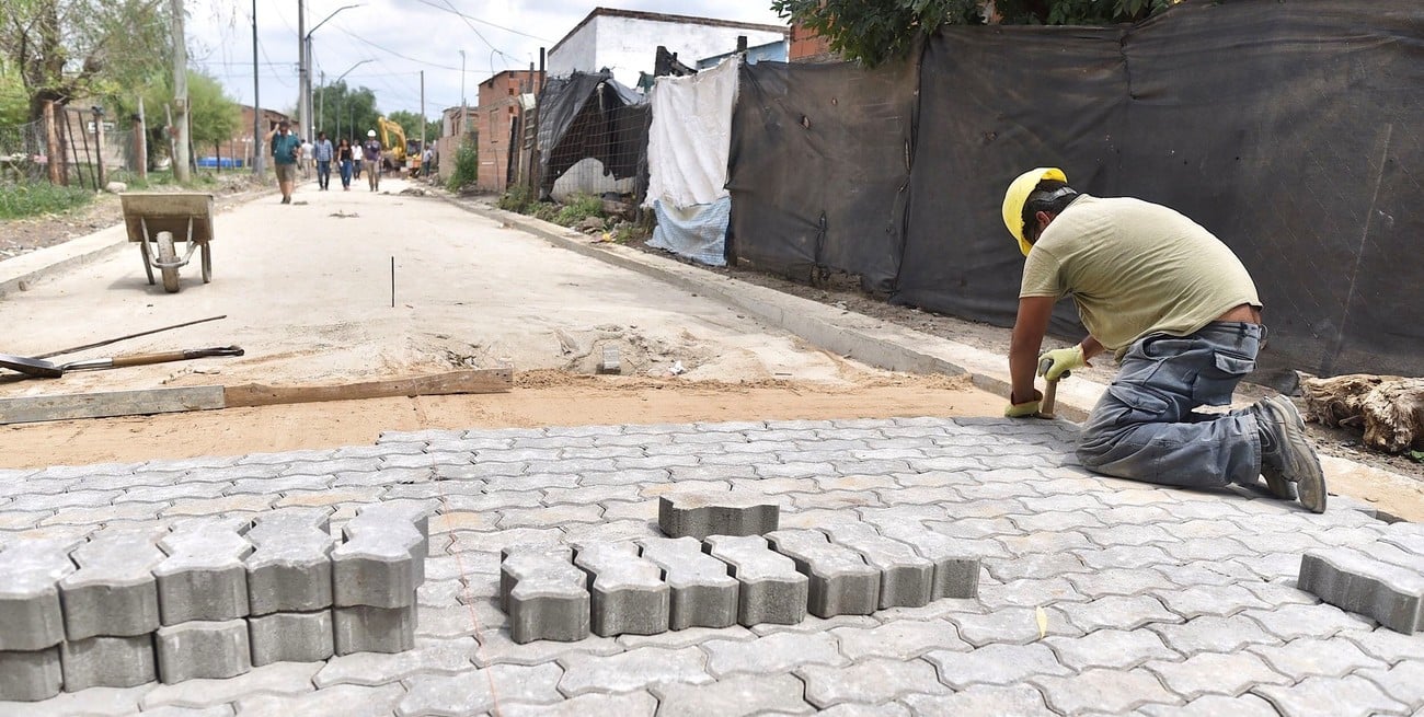 Barrio La Ranita se urbaniza con agua potable, desagües y alumbrado público