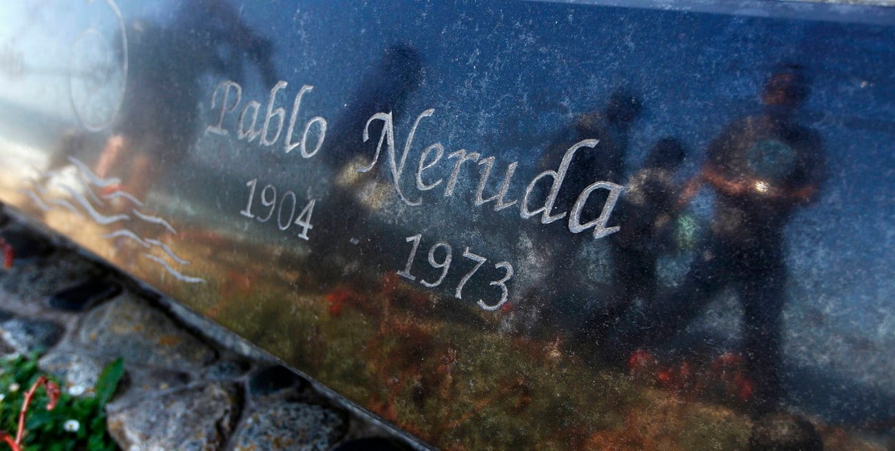 Chile: por los incendios, se postergó el informe sobre la muerte de Pablo Neruda