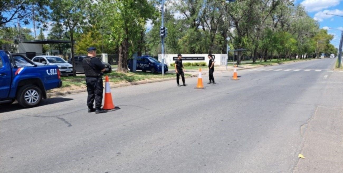 Tercer ataque: tiraron una bomba de estruendo frente a Televisión Litoral