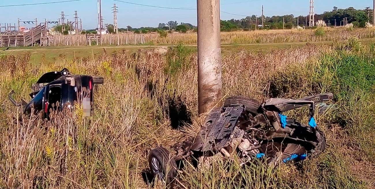 Murió un conductor tras impactar contra un poste en la ruta 4 entre Laguna Paiva y Nelson 
