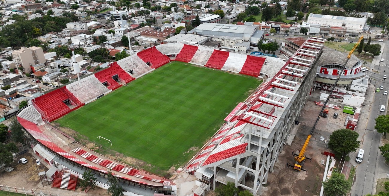 Liga Profesional confirmó día y horario para el partido postergado entre Unión y Lanús