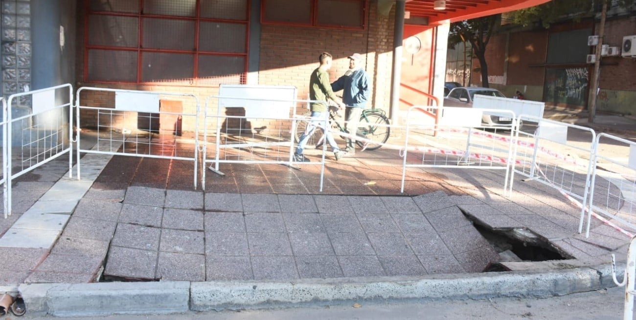 Qué sucedió con el socavón en la esquina de Unión y cuándo se solucionaría