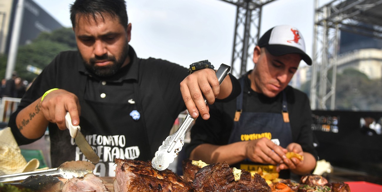 Se llevó a cabo el Campeonato Federal del Asado en plena 9 de Julio: mejores imágenes