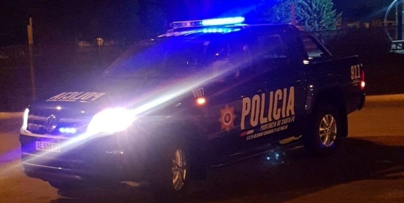 Los sorprendieron dentro de una vivienda, huyeron por los tapiales y los agarró la policía