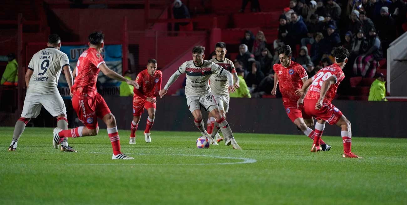 Fixture incómodo para Colón: domingo con  Arsenal y el miércoles la Copa Argentina