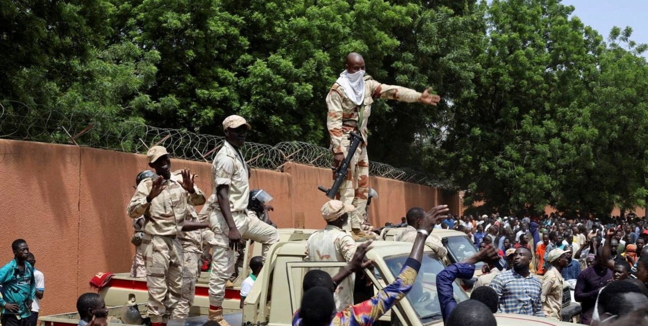 Dura advertencia de Francia y países africanos a militares golpistas de Níger