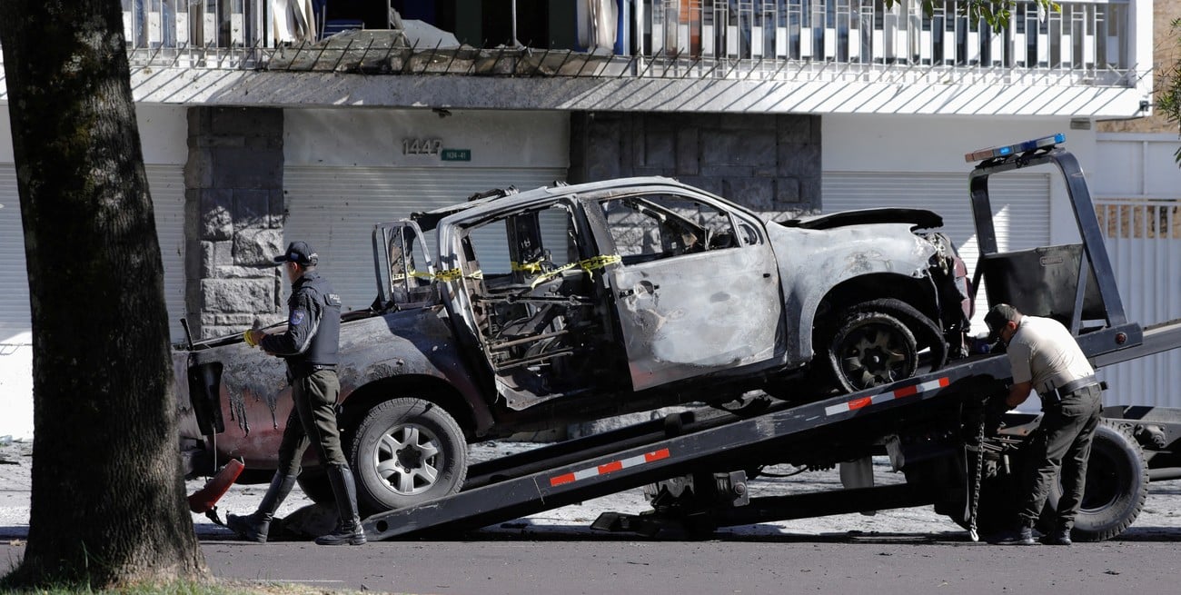 La crisis carcelaria se expresó en Ecuador con el estallido de dos coches-bomba