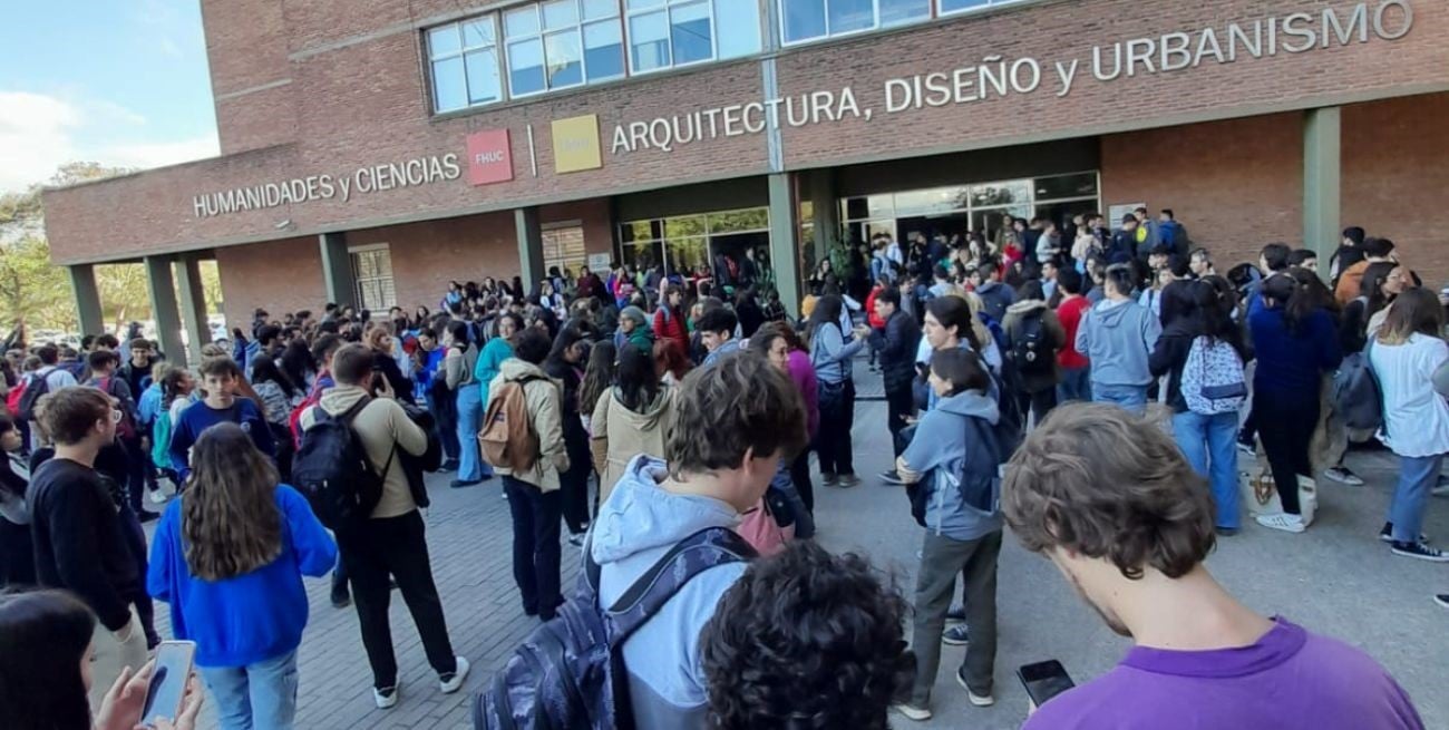 Video: Sonaron las alarmas en la ciudad universitaria por un principio de incendio