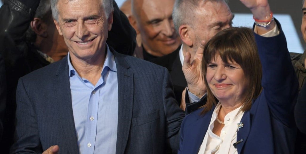 
Macri celebró las designaciones de Bullrich y Caputo, pero aclaró que ambos asumen un compromiso “personal”