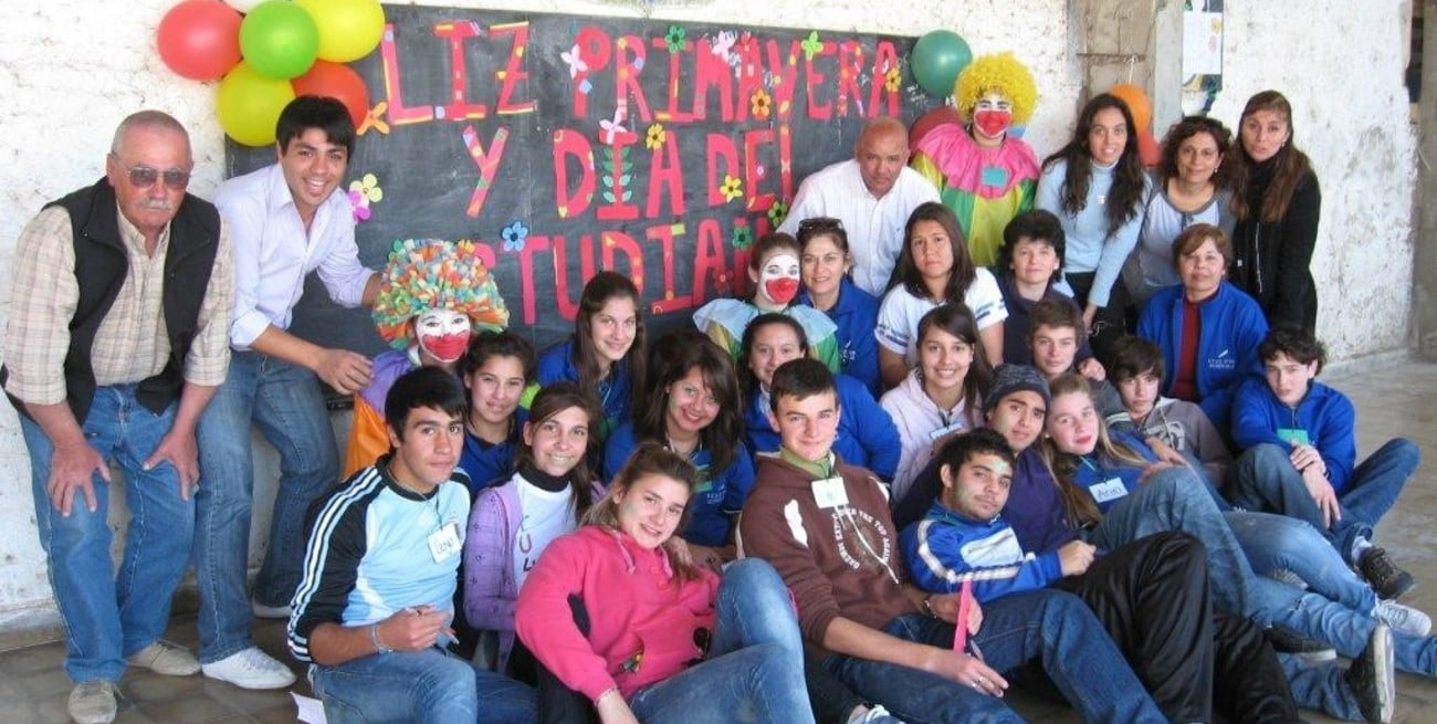 ¿Por qué el Día del Estudiante y el Día de la Primavera se celebran en la misma fecha?