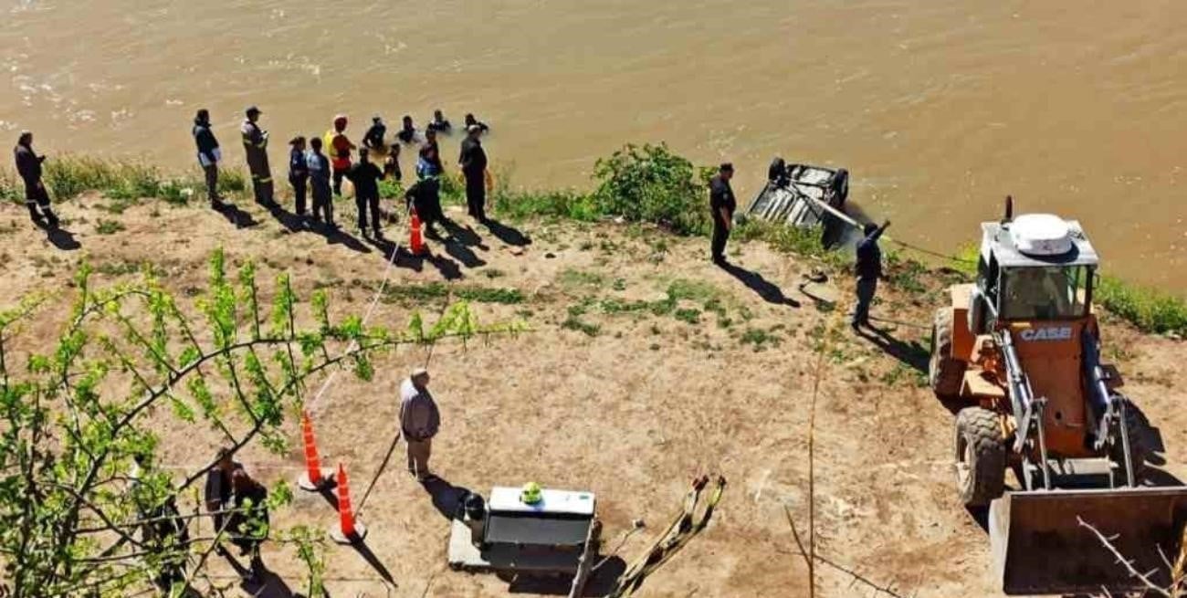 Hallaron el cuerpo del hombre que cayó con su auto al río Paraná en San Lorenzo