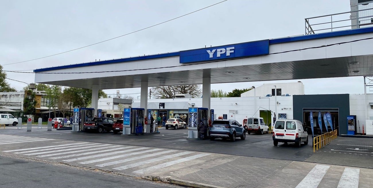 Jorge Lapeña critica la privatización de YPF que ha propuesto Javier Milei