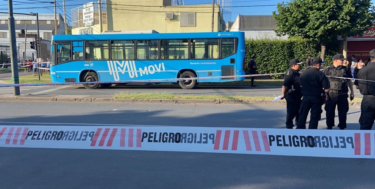 Continúa el paro de colectivos en Rosario por el asesinato de un chofer