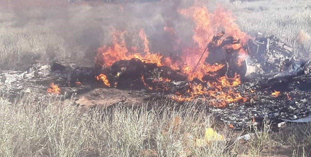 Dos muertos al estrellarse una avioneta en Neuquén