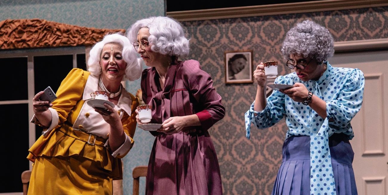 Comedia y nostalgia en el escenario: "Las viejas" regresan con risas y reflexiones