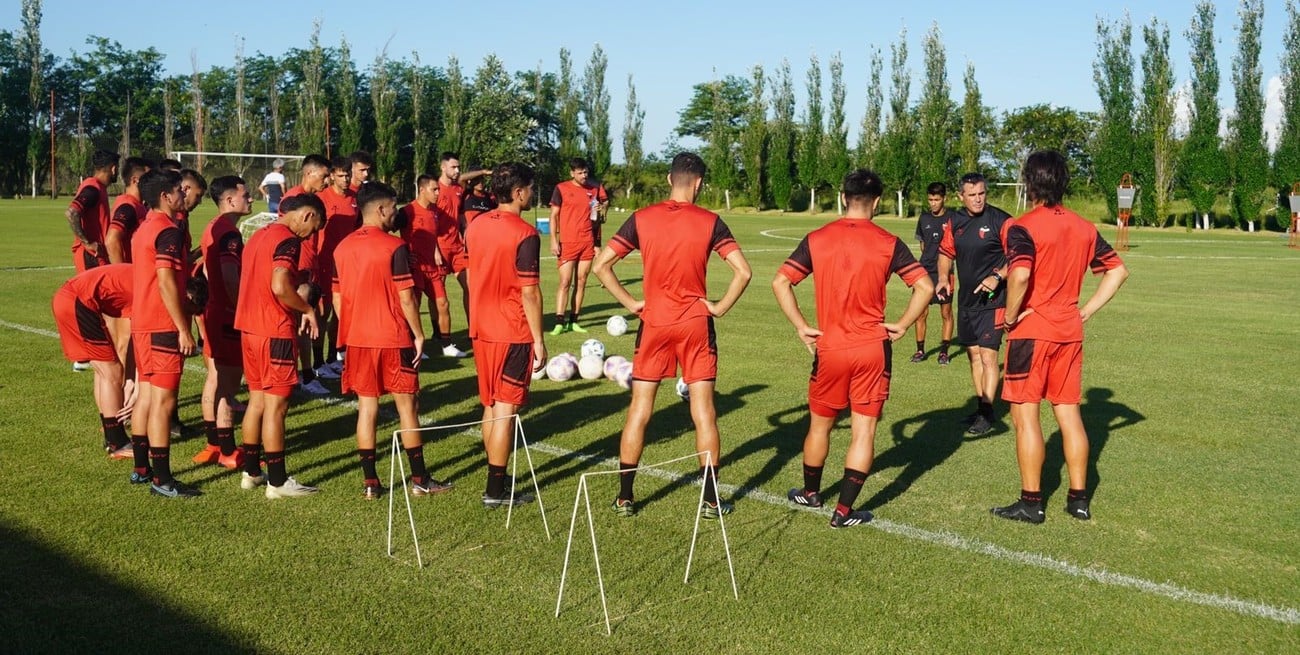 Colón arrancó la pretemporada con Prediger, "Wanchope", Goltz y varios juveniles