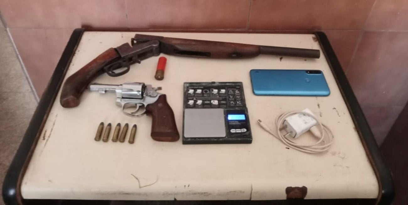 Cinco detenidos con armas de fuego y un taladro robado