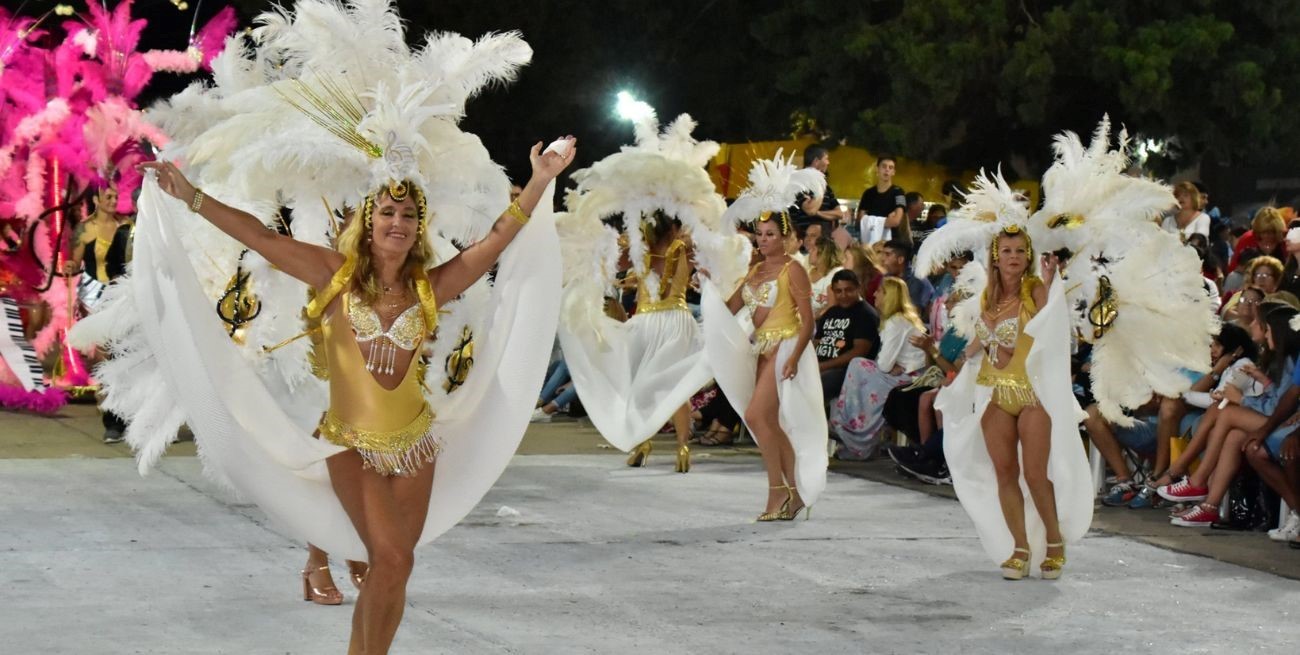 Con la tradicional "Bajada", Sastre empieza a palpitar los carnavales cariocas 