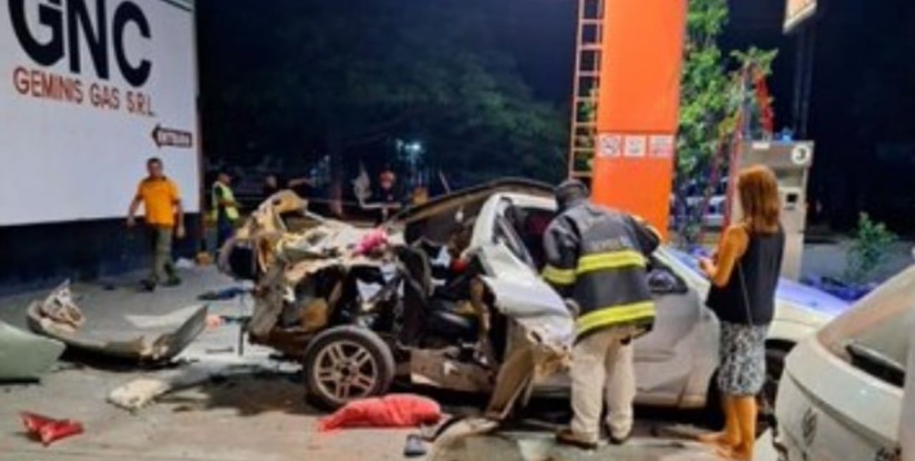 Lluvia de cocaína: le explotó el auto cargado de droga mientras cargaba GNC en Orán