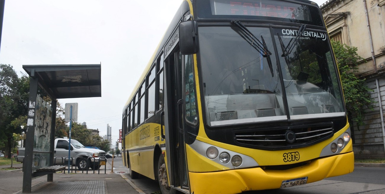 Hubo acuerdo y se levantó el paro de colectivos en la ciudad de Santa Fe