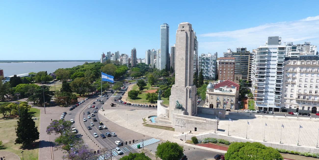 Monumento a la Bandera: si no se reactivan los pagos en octubre se podría desmantelar la obra