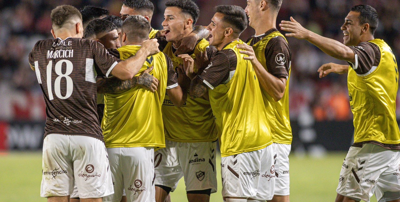 Platense sorprendió a Estudiantes y le quitó el invicto en La Plata