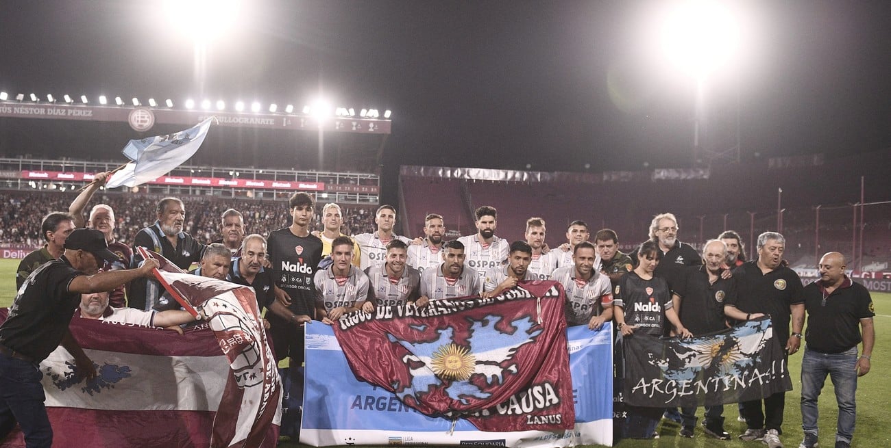 Lanús-Unión: estreno de camiseta y foto con los combatientes de Malvinas