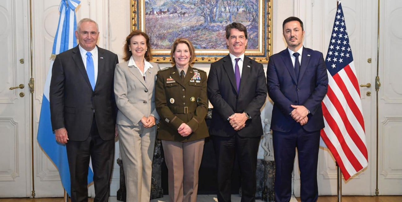 En Casa Rosada, el gobierno nacional recibió a la Jefa del Comando Sur de EEUU