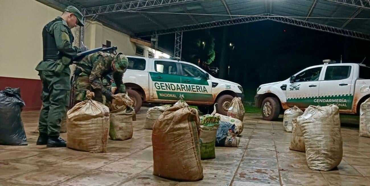 Secuestraron más de 400 kilos de marihuana durante un operativo en el río Paraná 